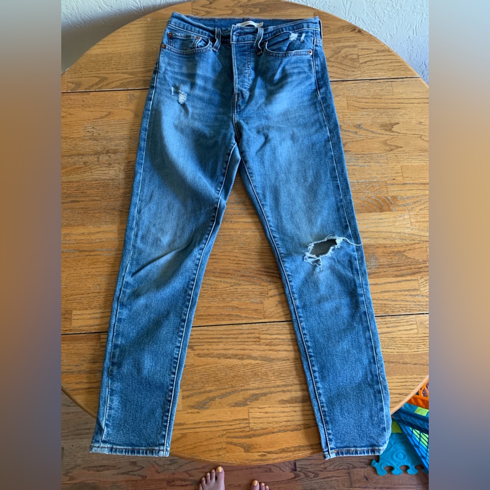 Levi Wedgie Jean